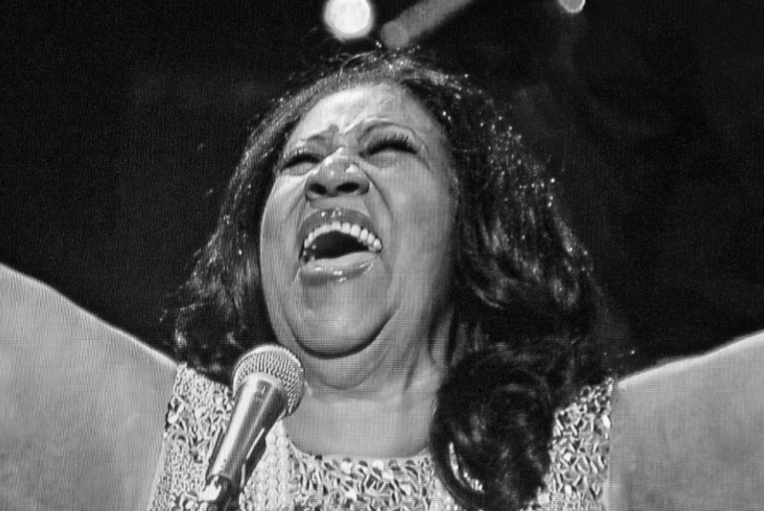 Aretha Franklin sings her heart out during her Aug. 2 concert at downtown LA’s Microsoft Theater. (Mesiyah McGinnis/ LA Sentinel)