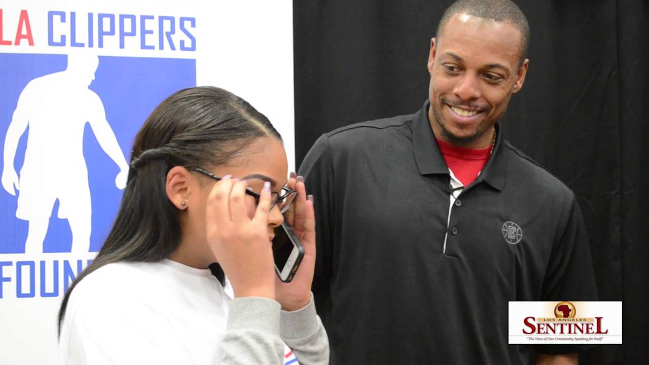 Clippers Help Give Glasses to Students in Inglewood Schools