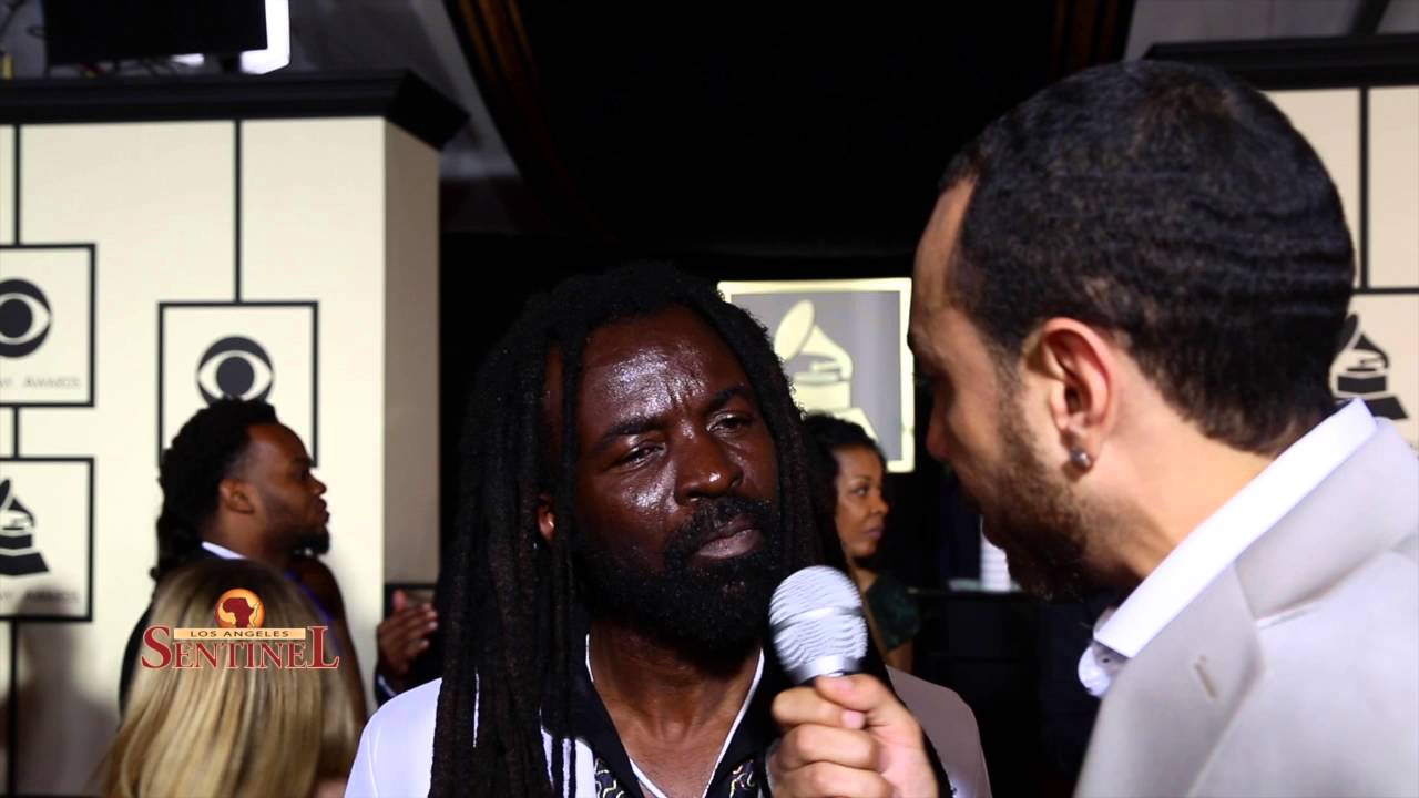 Singer Rocky Dawuni at the 2016 Grammy Awards