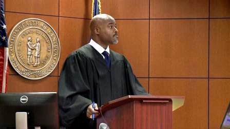 Embattled Kentucky Judge Agrees To Temporary Suspension – Los Angeles ...