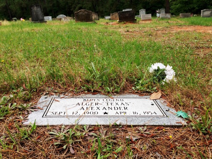 This April 13, 2016 photo, shows the burial site of Texas blues legend Alger "Texas" Alexander at the Longstreet Cemetery, in Montgomery County, Texas. (Matthew Tresaugue /Houston Chronicle via AP)