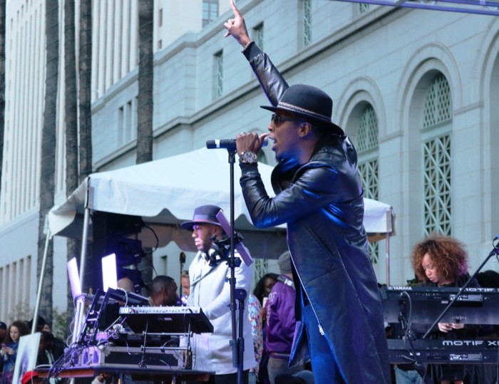  Deitrick Haddon performs Raspberry Beret with band to remember Prince. Photo Credit: Brittany K. Jackson 