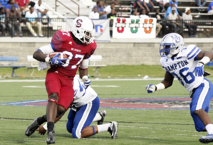 TE Temarrick Hemingway at the South Carolina State University