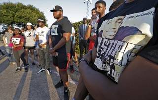 Family Asks for Refiling of Charges in Black Teen’s Shooting