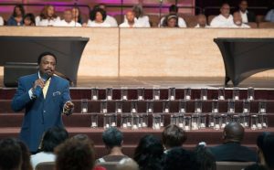 More than 3,500 people participated in the Orlando Memorial Services at Faithful Central Bible Church on June 19. The services included a candle and photo of each victim and the 2-year old-boy killed by the alligator. The theme was “Time for Rejoicing; Time for Mourning.” Bishop Kenneth Ulmer, pastor, said, “We spent time in focused prayer for the fathers and families who were in mourning following the terrorist attack. The most challenging time of prayer was for the family of the shooter, in response to the exhortation to ‘pray for your enemies’” (photo by Kendan) 