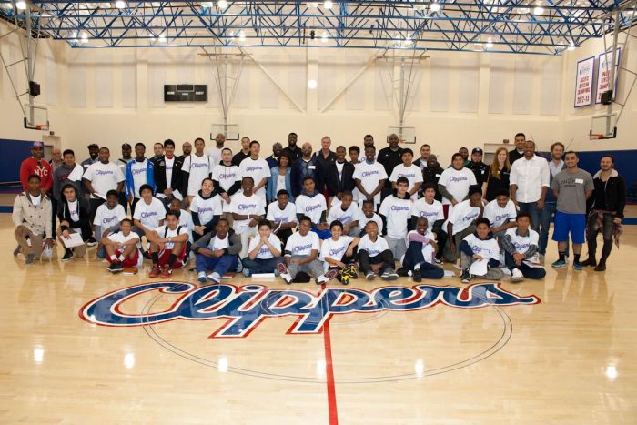 CBMLA Mentors/Mentees and LA Clippers Mentors Assist Zone. 