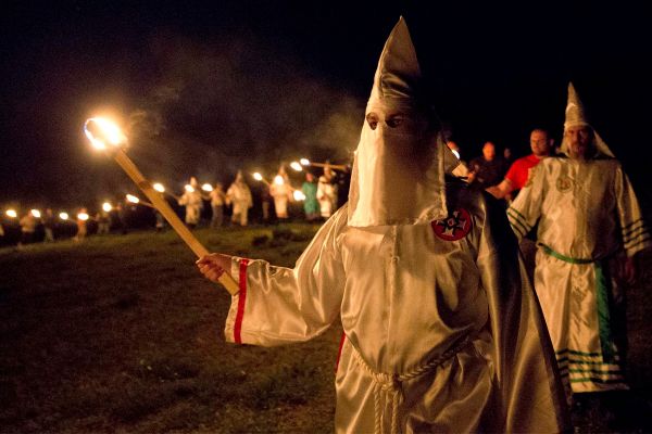 KKK to celebrate Trump election win with parade  