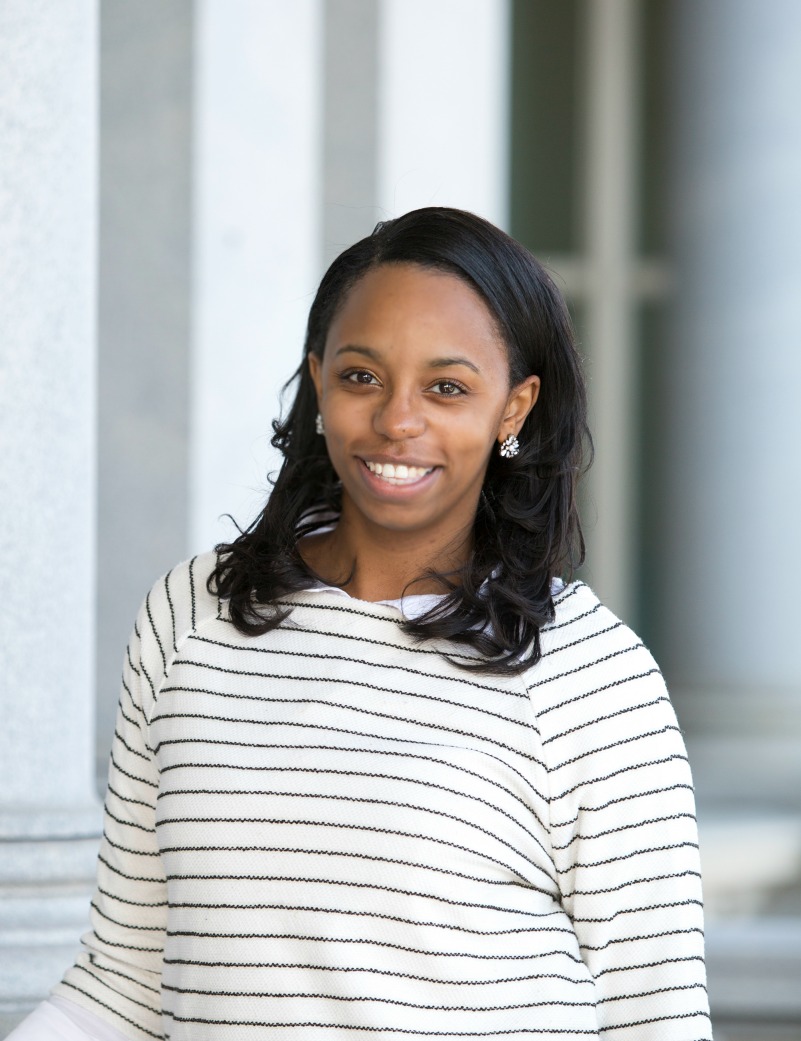 Cal State LA communication studies graduate interns at the White House 