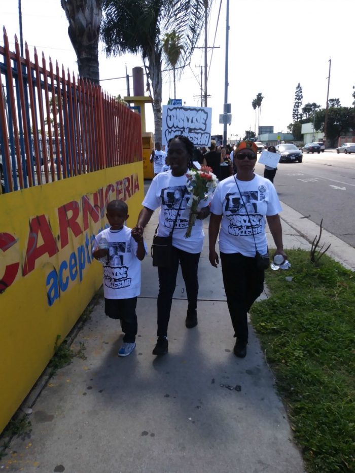 Lisa Hines and family during march for her daughter Wakiesha Wilson. (Photo by Christopher X/In the Works Media)