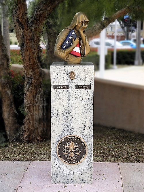 Binns Unveils Monument to Fallen Officers in Los Angeles