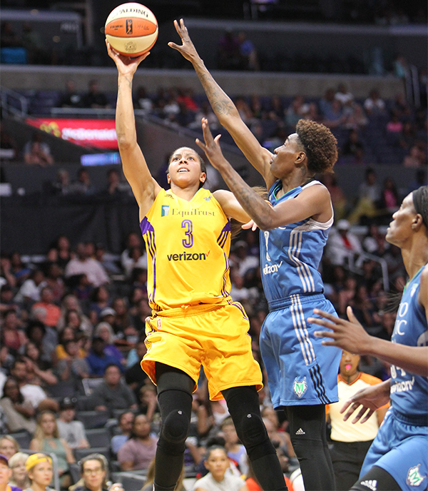 Sparks Trounce Top Seeded Minnesota Lynx