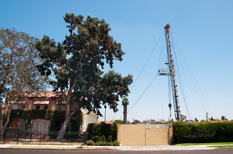 More Regulations For Unsafe Oil Drilling Site in South L.A.