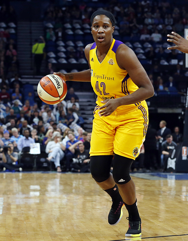 Jantel Lavender Returns To the Sparks From Overseas