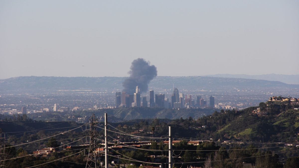 2 Injured in South Los Angeles Explosion Following Gasoline Leak