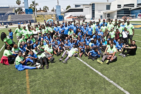 SSS WEEK 3 Games have officially started!! Great TD rn CJ 💙🧩💙🧩  #snoopspecialstars #snoopleague #syfl #EveryBodyPlays #specialneeds