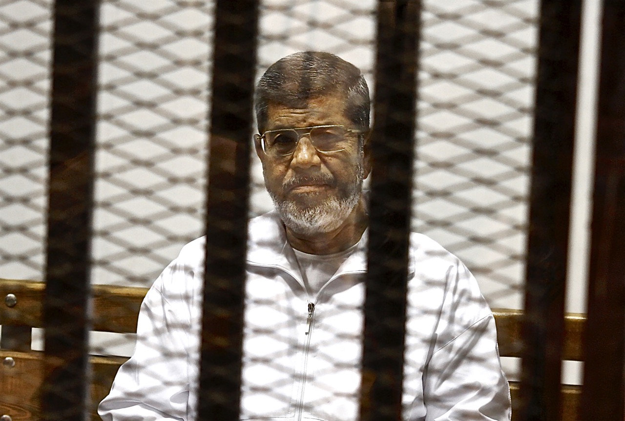 Former President of Egypt Dies on Stand in Contentious Court Hearing