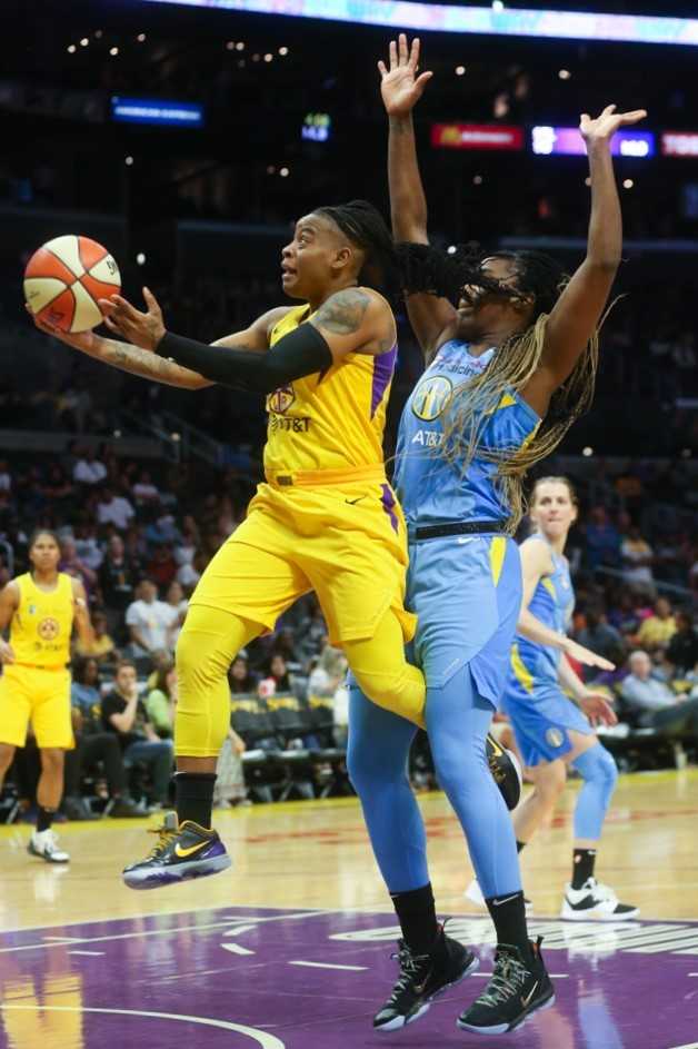 Williams leads Sparks, route Sky 94-69 at home