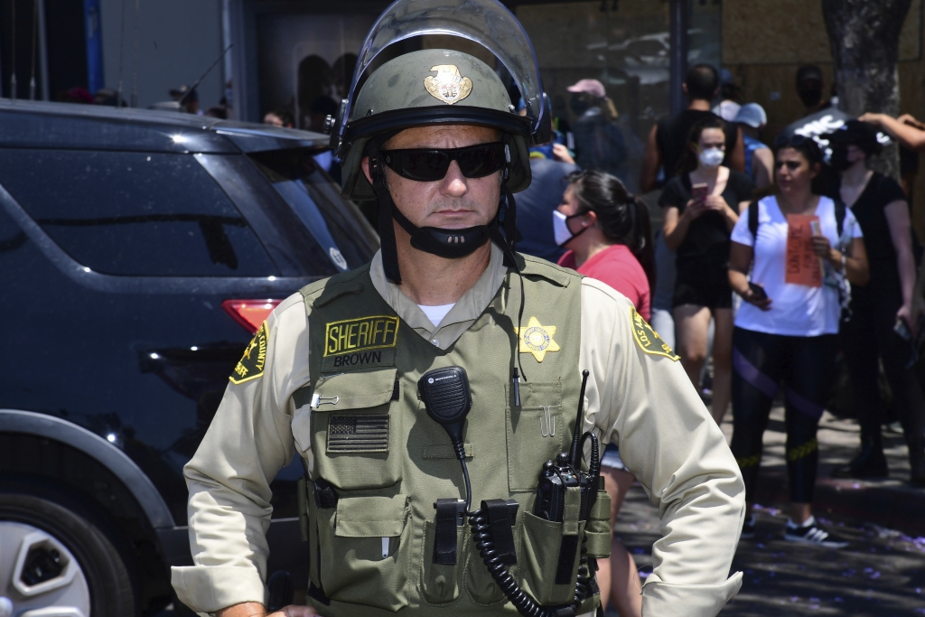 L A County Board Expected To Fund Body Cameras For Sheriffs Deputies