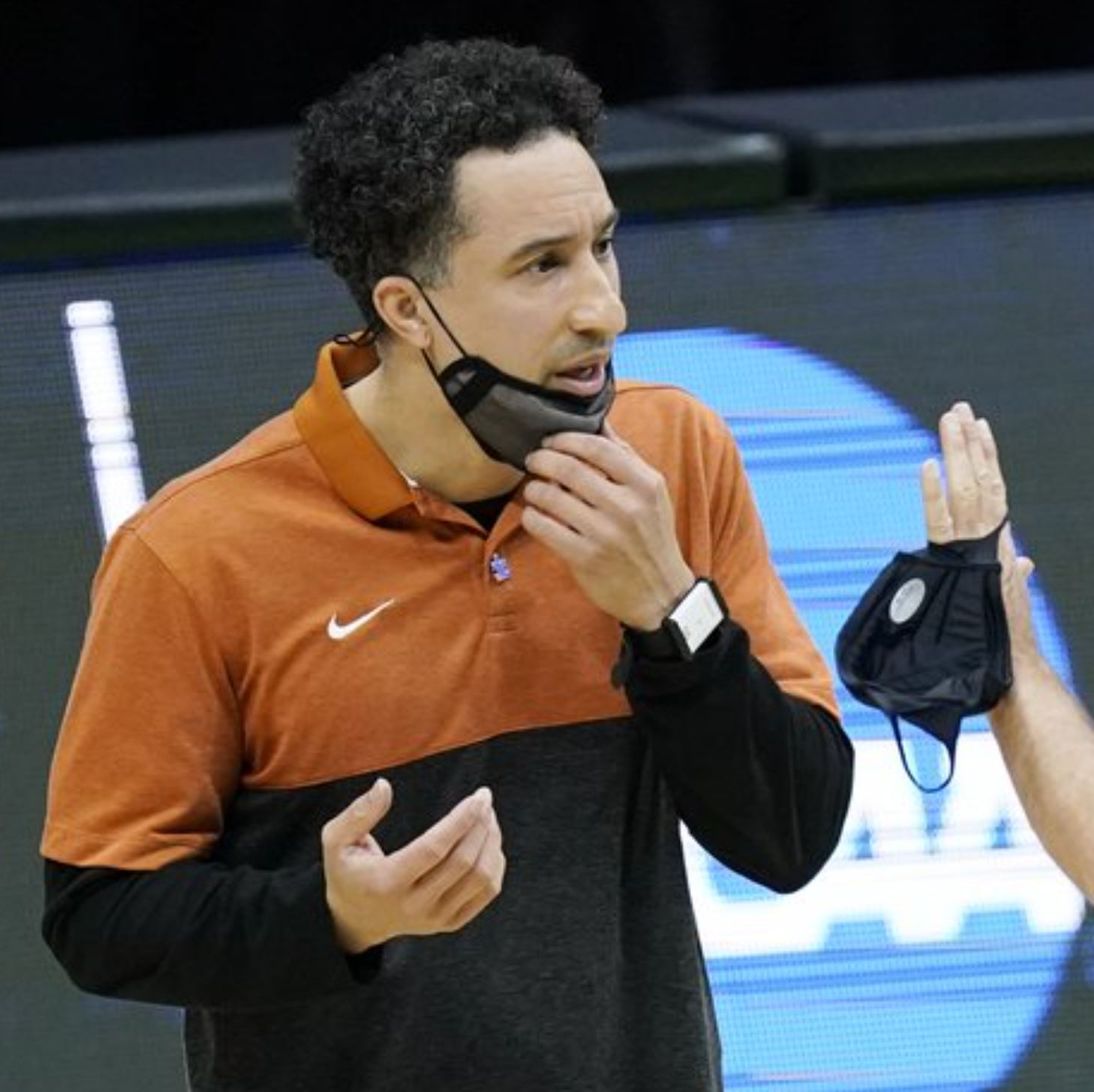 Shaka Smart leaves Texas to take over Marquette’s program