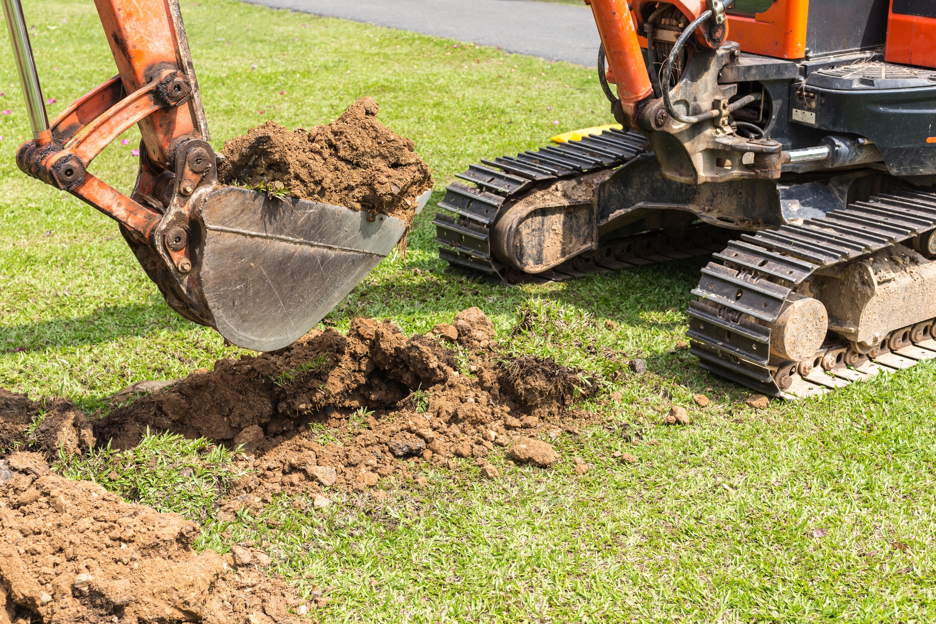 Only After Calling 811 is Digging Safely Shovel Ready