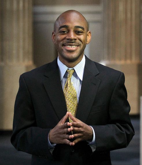 National Bar Association Supports Andre Mathis’ Nomination to 6th Circuit Bench Subhead: NBA President Carlos Moore Issues Stern Condemnation of Sen. Marsha Blackburn’s Opposition to the Appointment