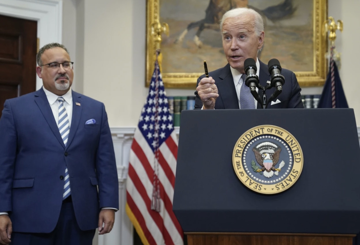 Biden Offers New Student Loan Debt Relief Plan – Los Angeles Sentinel