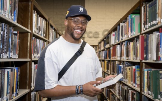 Seattle Seahawks’ Nwosu Partners with L.A. County Library and Library Foundation