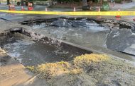 Water Main Break Floods Somerset Drive in Crenshaw Manor