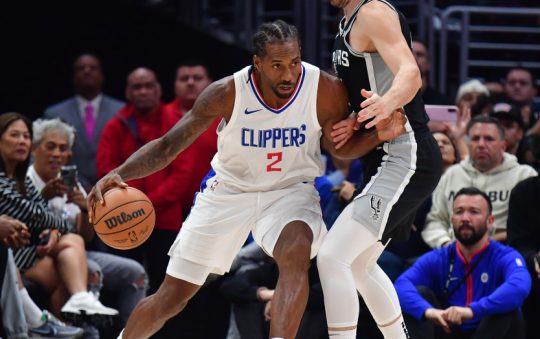 Clippers Rout Spurs 123-83; Leonard, George Lead The Way