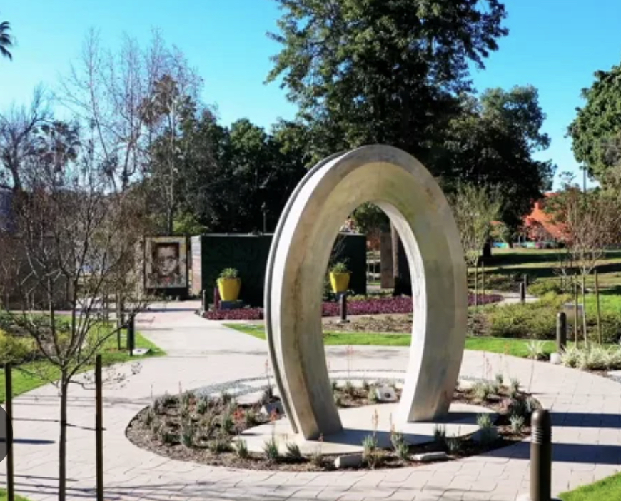 Noche de Las Memorias – The Wall Las Memorias AIDS Monument