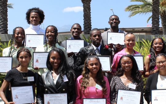 AKA Pasadena/Altadena Chapter Awards Scholarships to 13 College-Bound Students