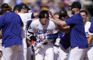 Ohtani’s Walk-Off Hit gives Dodgers 3-2 Win over Reds