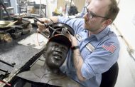 Jackie Robinson is rebuilt in bronze in Colorado after theft of statue from Kansas park