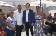 Hochman Connects with African American Voters at Dulan’s on Crenshaw