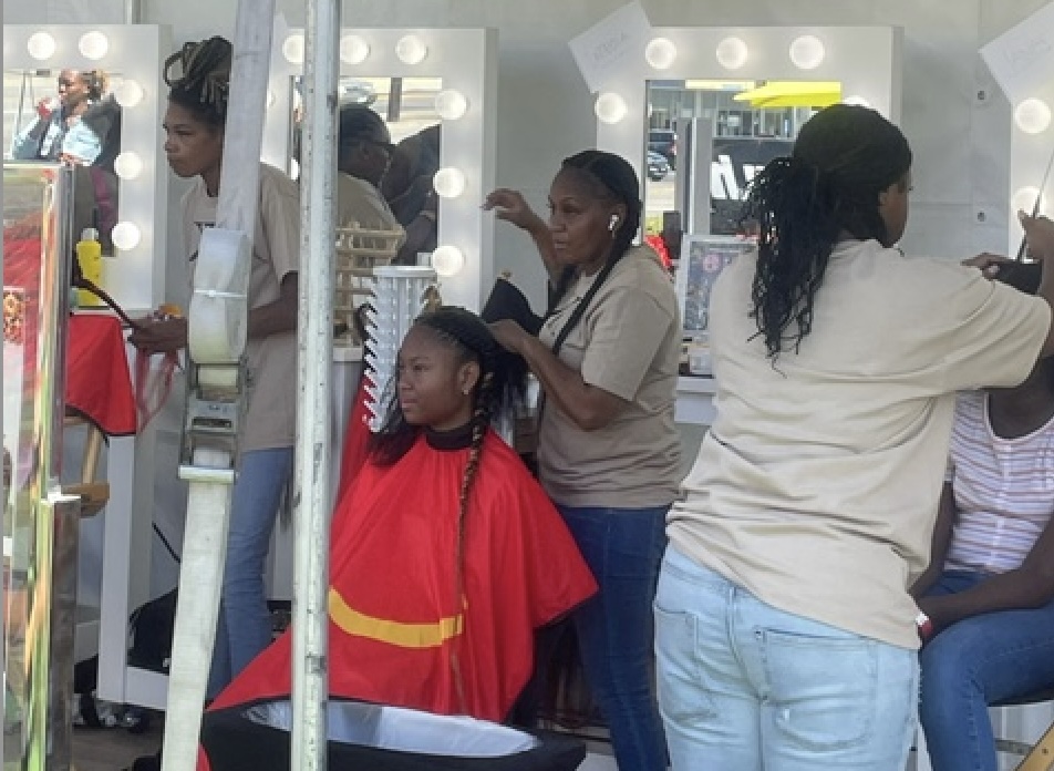 New Braids and Buzzes Gives Community Kids A Cécred Reason To Go Back To School