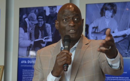 State Legislature Honors Lakers Legend Michael Cooper