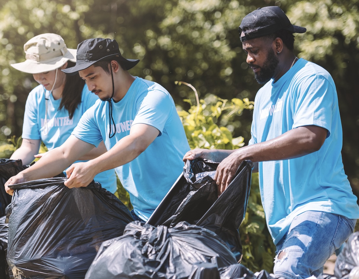 CD 10 and L.A. Civil Rights Dept. Hold 3rd Annual Clean Up Day