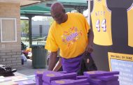 Michael Cooper Visits Youth at Lakers Field Day