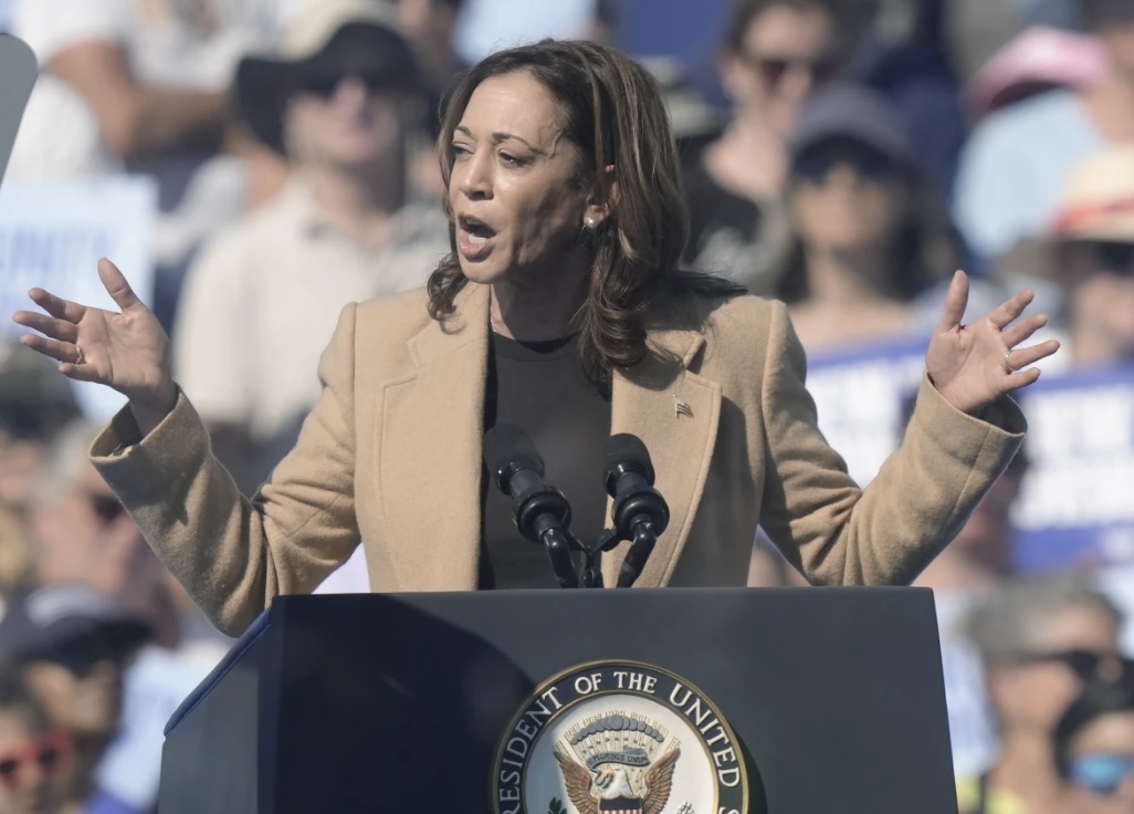 Kamala Harris Visits New Hampshire to Tout Small Business Tax Plan