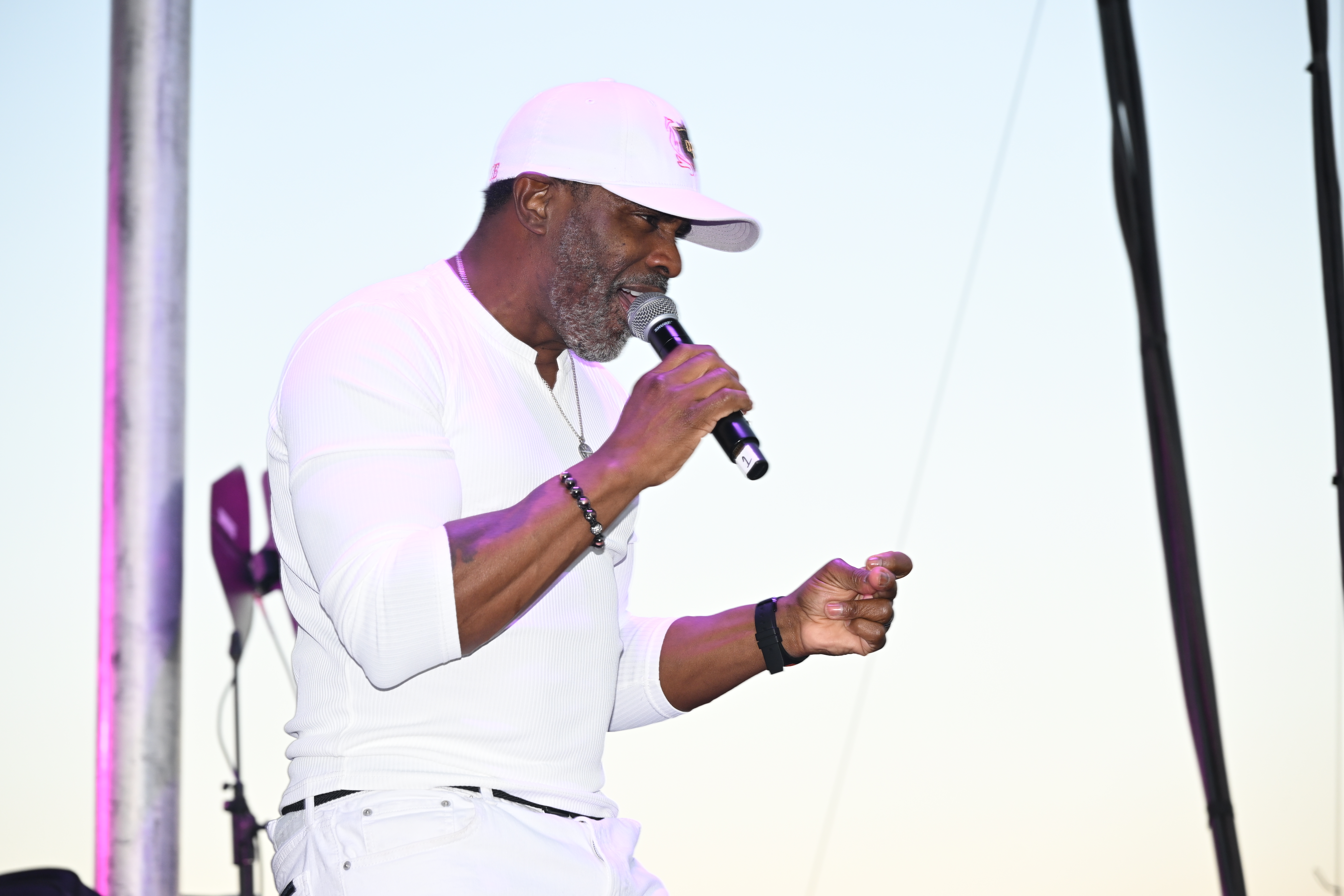 Radio Free KJLH 102.3 Stage Makes History with Frankie Beverly Tribute By Durti Ryce