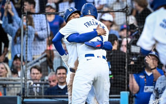 Dodgers Made Big Plays, Win Game One of NLCS 9-0