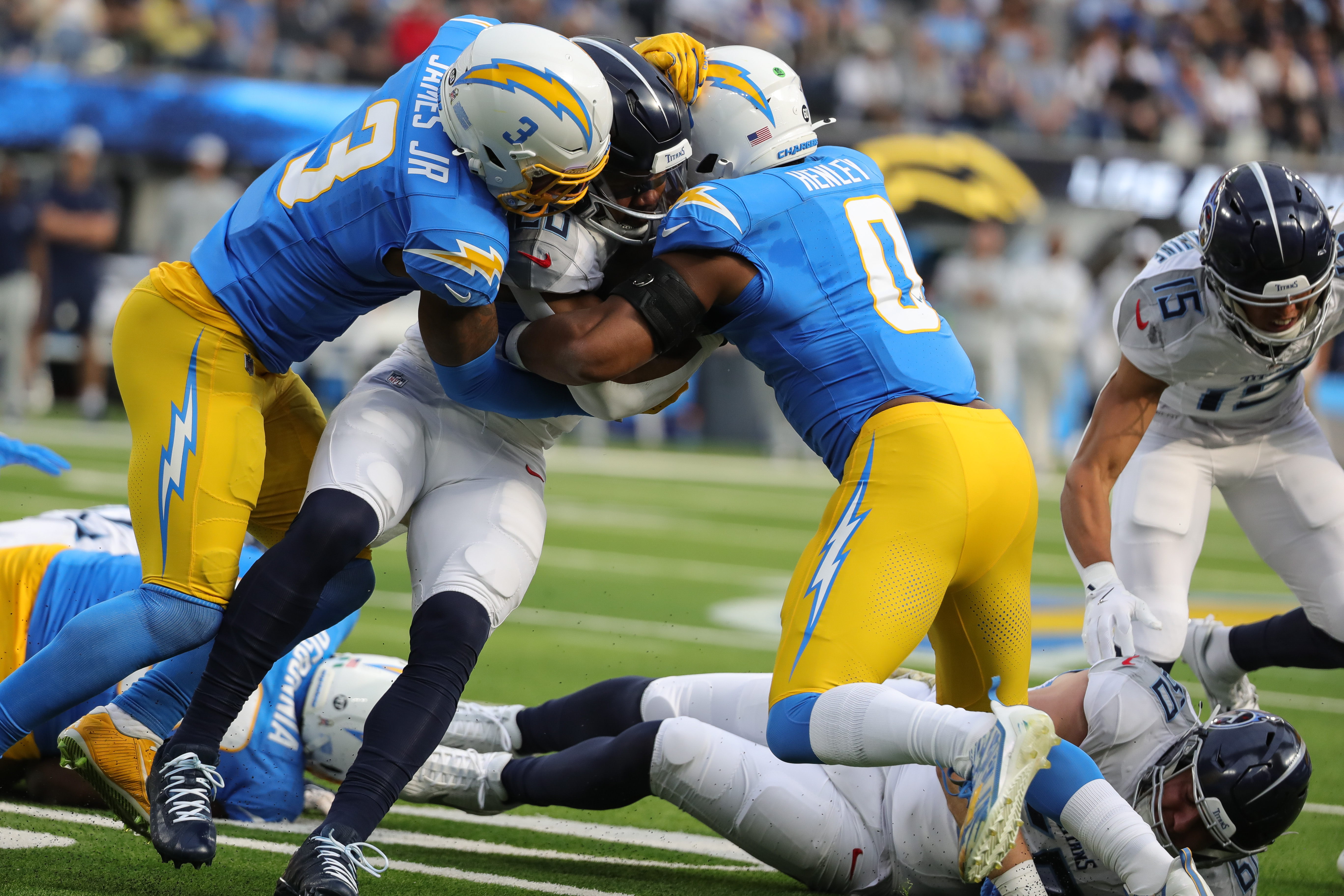 Chargers Make Seven Sacks to Defeat Titans 27-17