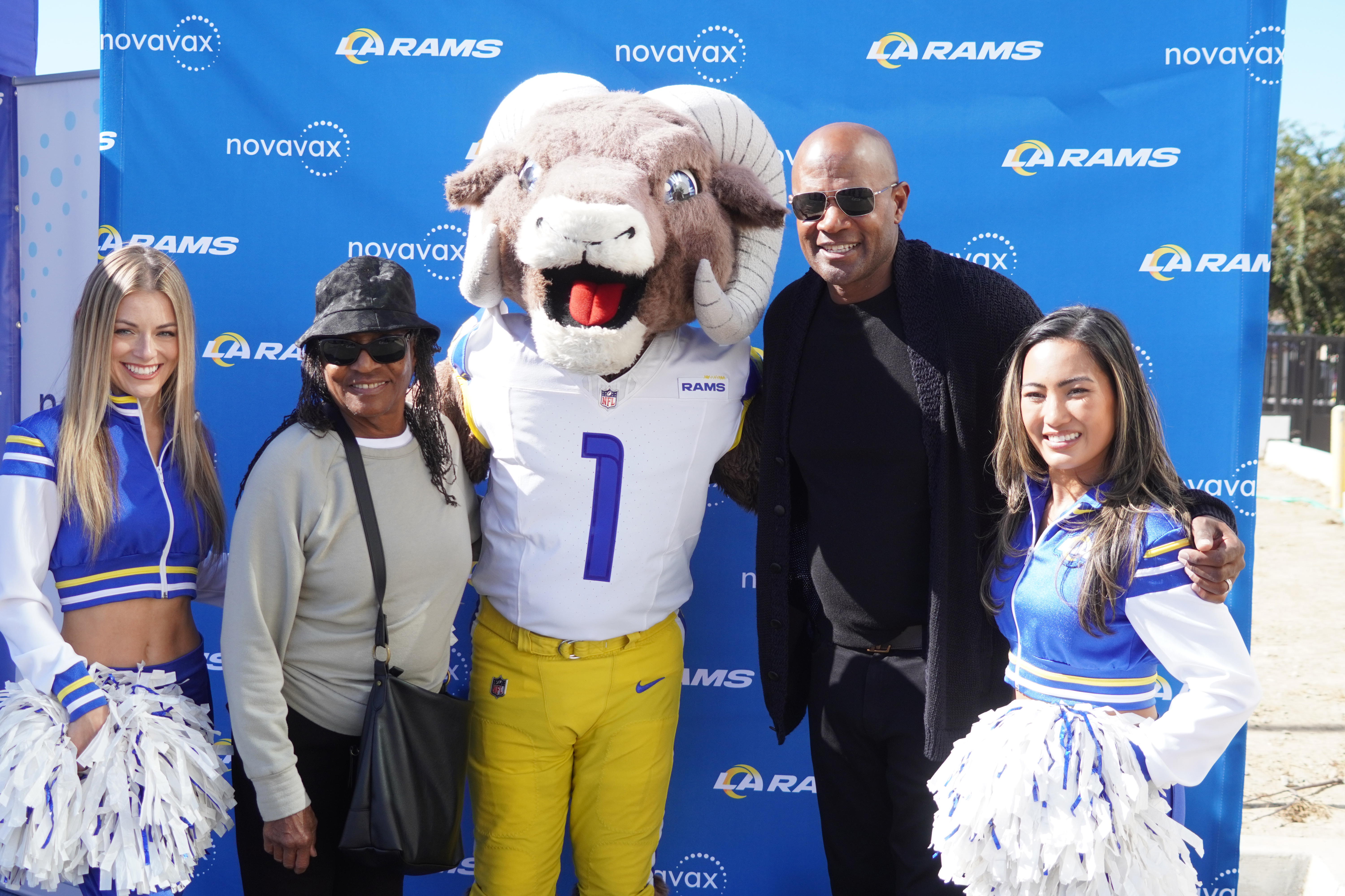 Rams, Novavax Protects the Rams House With Vaccination Clinic