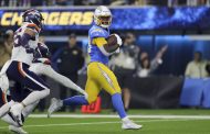 Chargers Thwart Divisional Foe on Thursday Night