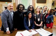 Councilwoman Hutt Sworn In at L.A. City Hall