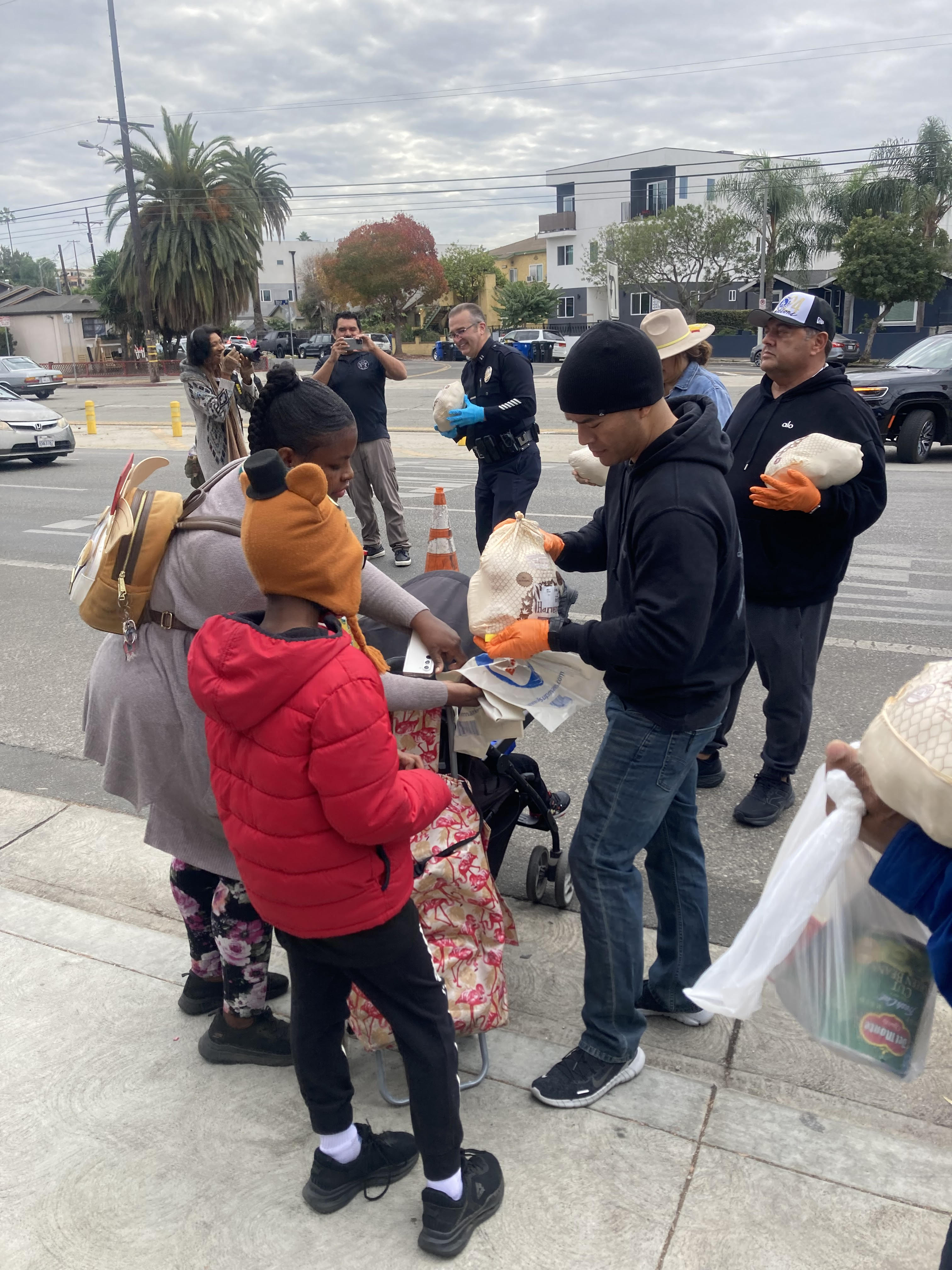 Lifedriven Foundation and Councilwoman Hutt Host 4th Annual Thanksgiving Turkey Drive