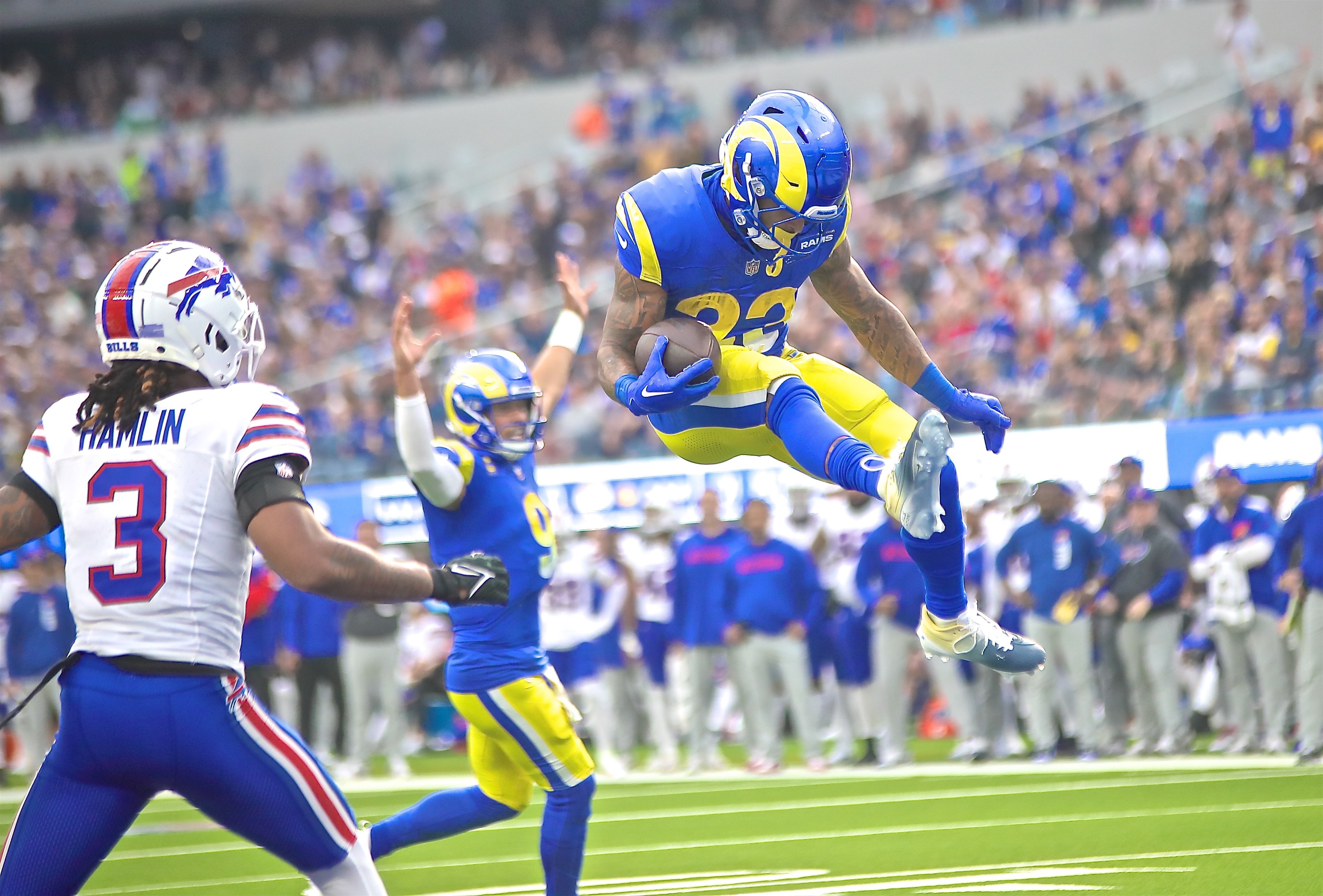 Rams Stymie Bills 44-42 – Los Angeles Sentinel